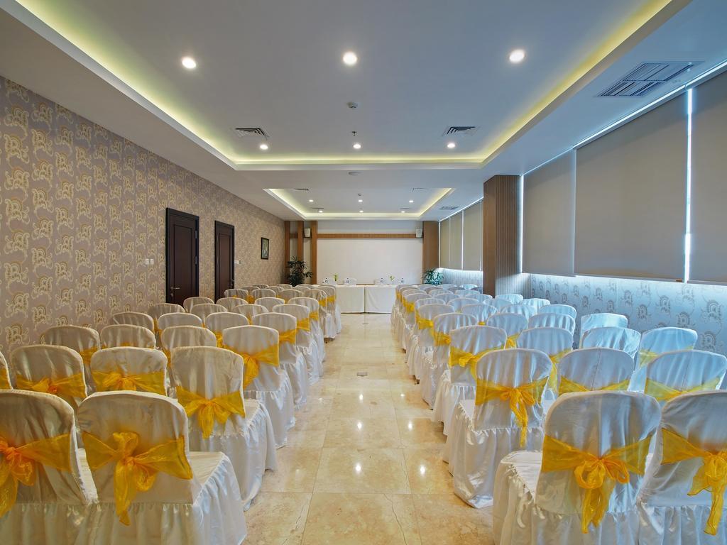 Horison Hotel Pematang Siantar Exterior foto